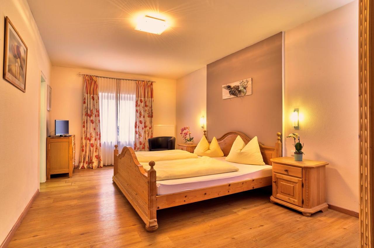 Landgasthof Moser & Restaurant Bootshaus Windorf  Экстерьер фото